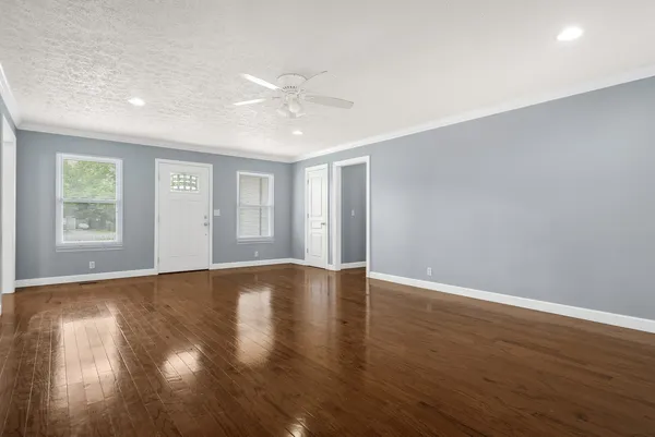 $2,400 | 710 Penn Court, Murfreesboro, TN 37128