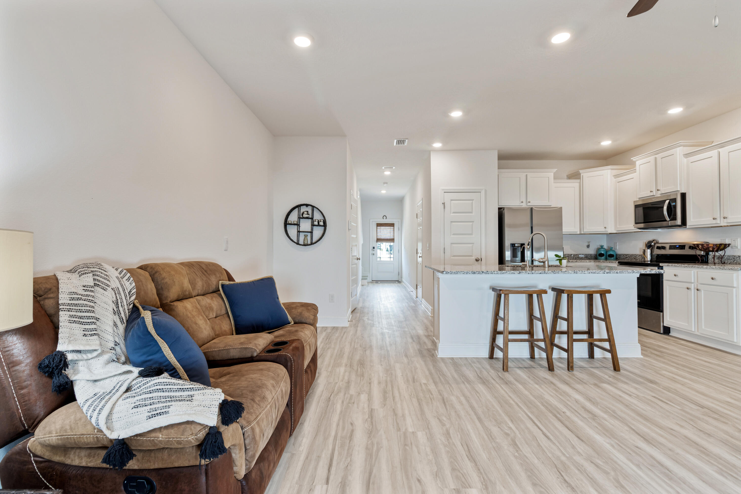 33 Sparrow Avenue Santa Rosa Beach, FL 32459 - Photo 23 of 27 Bright & inviting living space.