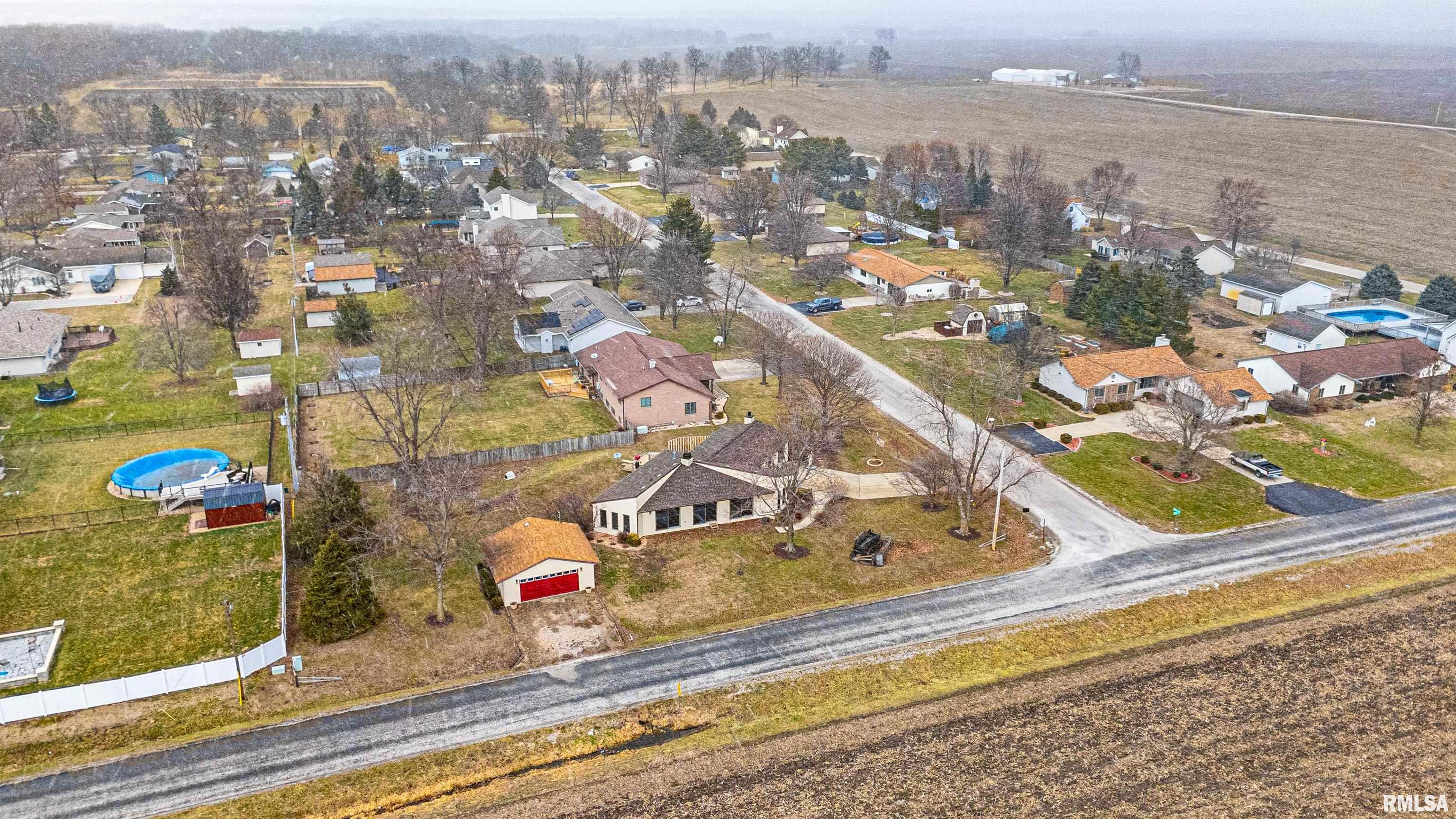 12 Pheasant Road Lincoln, IL 62656 - Photo 5 of 36