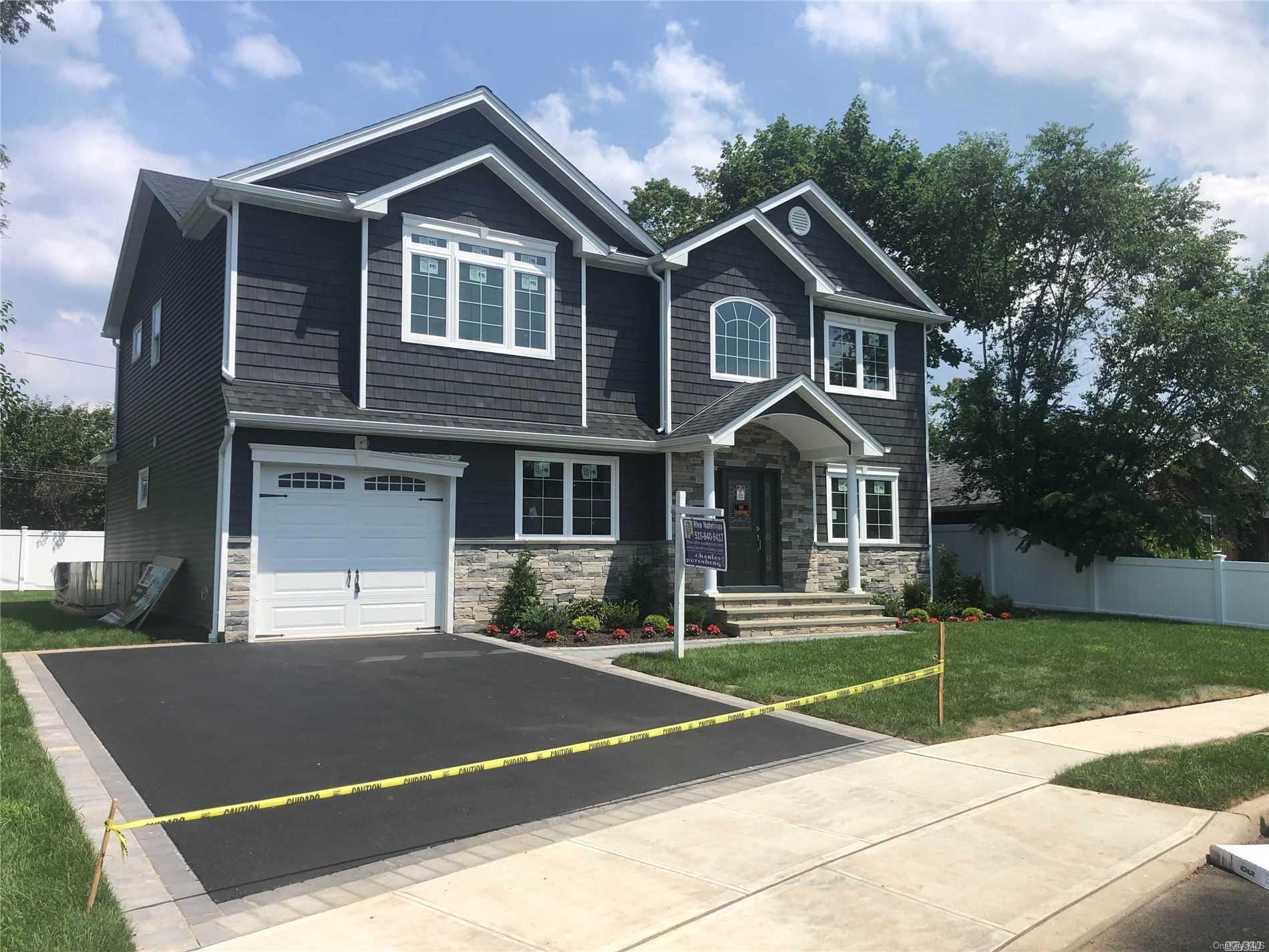 9 Virginia Road Syosset, NY 11791 - Photo 1 of 1 Gallery Image 1