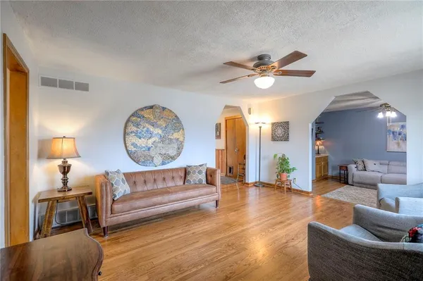 $189,900 | 8409 East 47th Terrace, Kansas City, MO 64129
