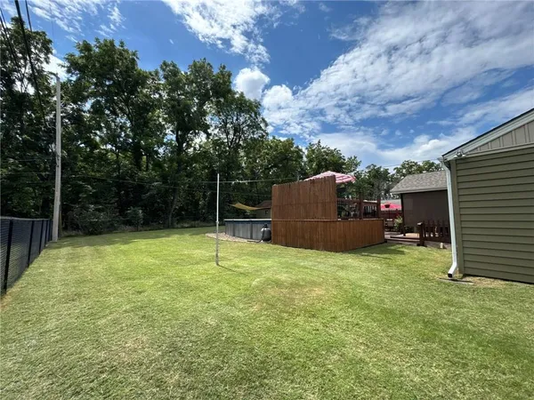 $189,900 | 8409 East 47th Terrace, Kansas City, MO 64129