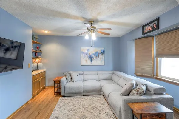 $189,900 | 8409 East 47th Terrace, Kansas City, MO 64129