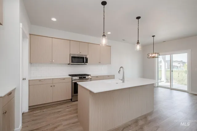 $452,990 | 10527 West Tinder Street, Star, ID 83669