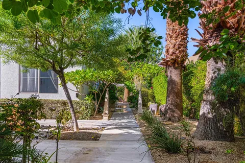 $1,420,000 | 1911 Torchlight Lane, Palm Springs, CA 92264