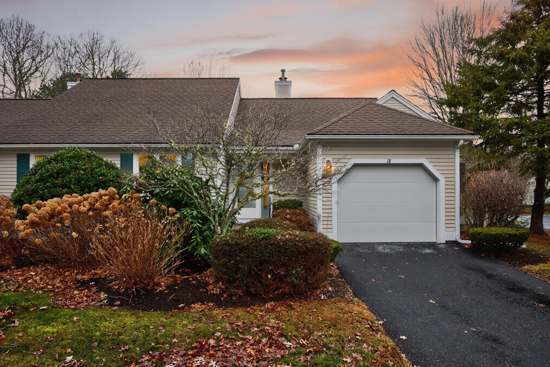 18 Windward Street, Unit 18 Mashpee, MA 02649 - Photo 1 of 34 8P0A8662