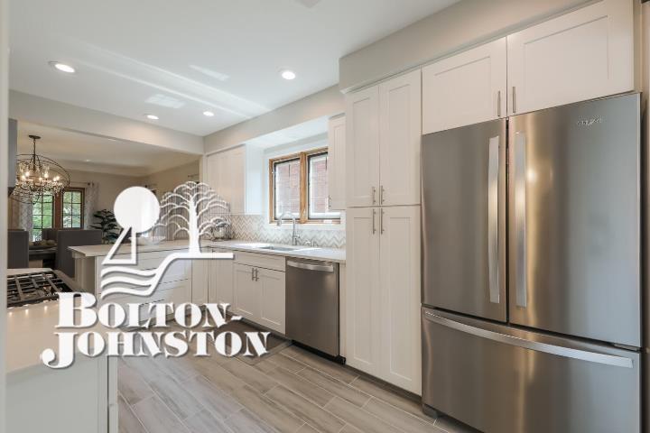 311 Merriweather Road Grosse Pointe, MI 48236 - Photo 24 of 49 Kitchen