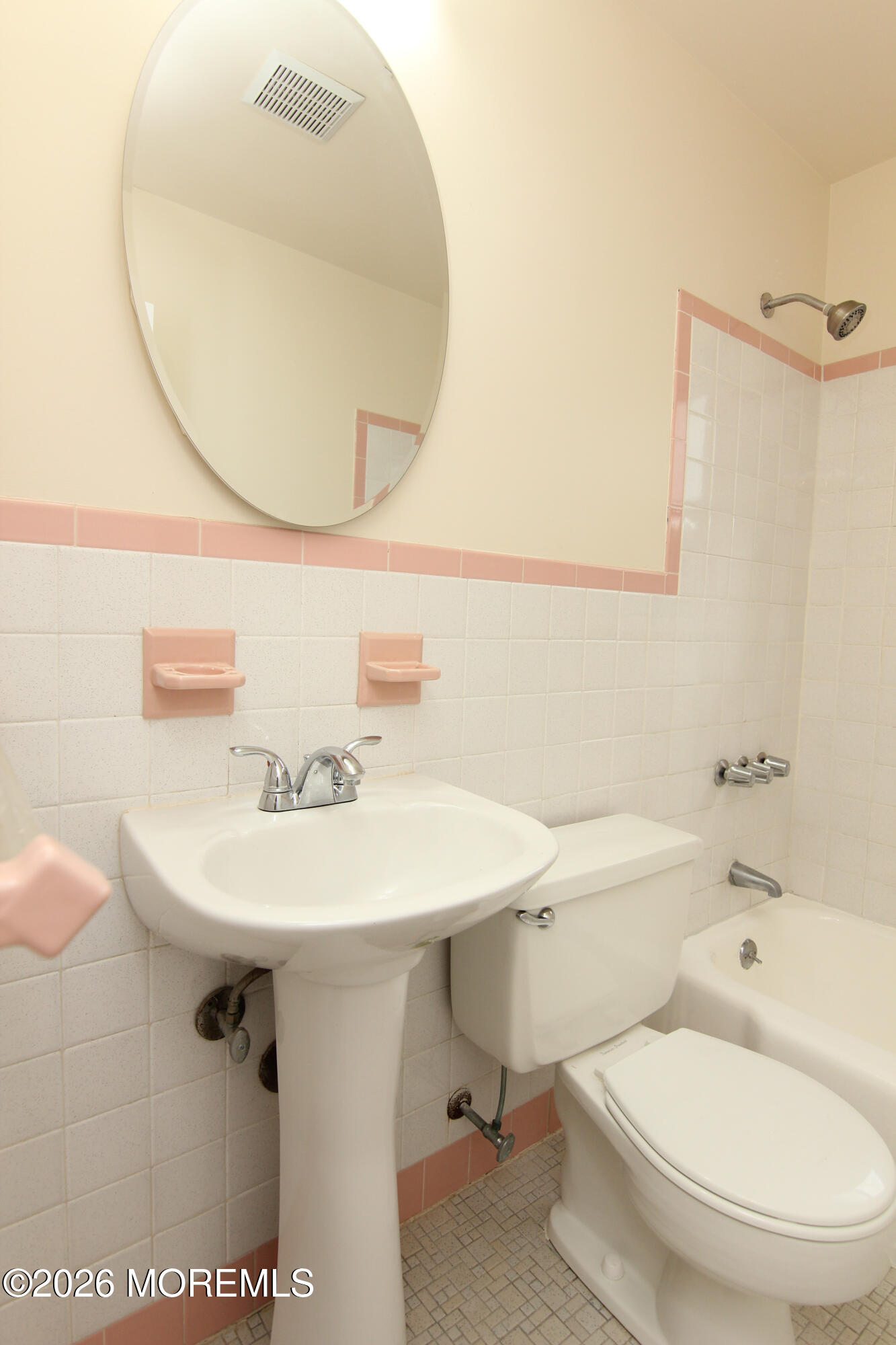 815 Shady Lawn Way Keyport, NJ 07735 - Photo 15 of 46 815 -15