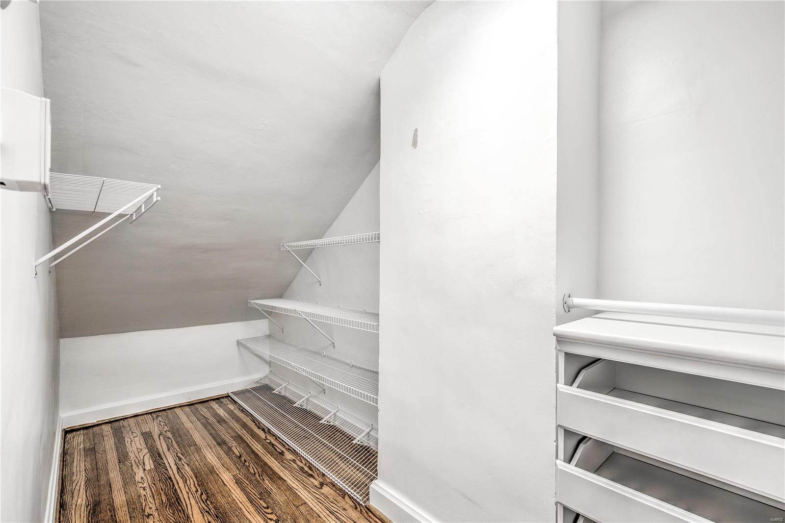 2218 Richert Place St. Louis, MO 63143 - Photo 14 of 26 Gallery Image 14