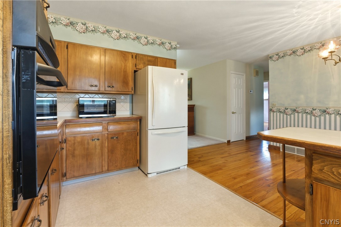 603 Hickory Street Rome, NY 13440 - Photo 8 of 26