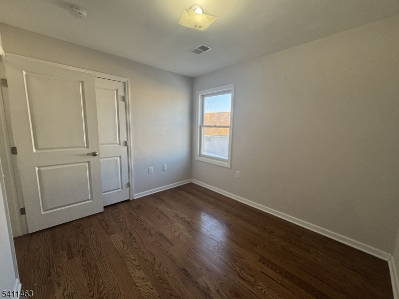 64 Delaware Street, Unit 2 Elizabeth Port, NJ 07206 - Photo 6 of 10