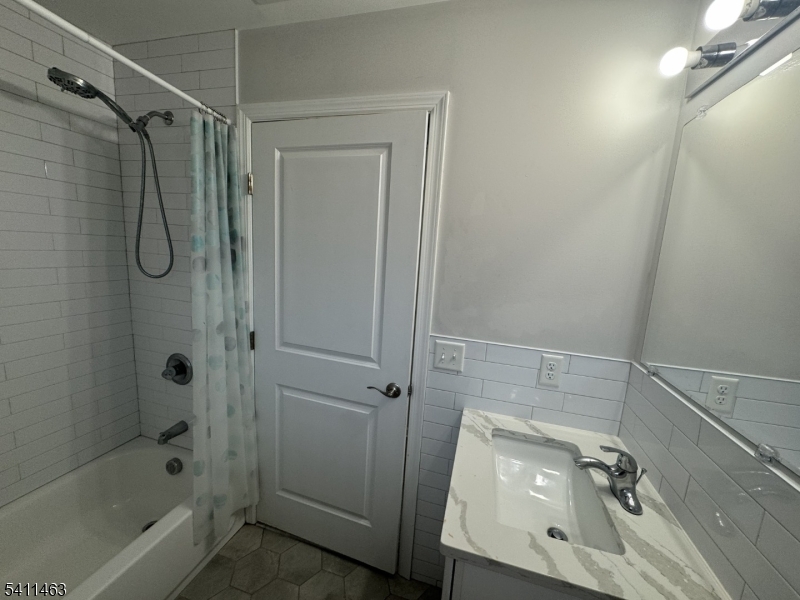 64 Delaware Street, Unit 2 Elizabeth Port, NJ 07206 - Photo 9 of 10