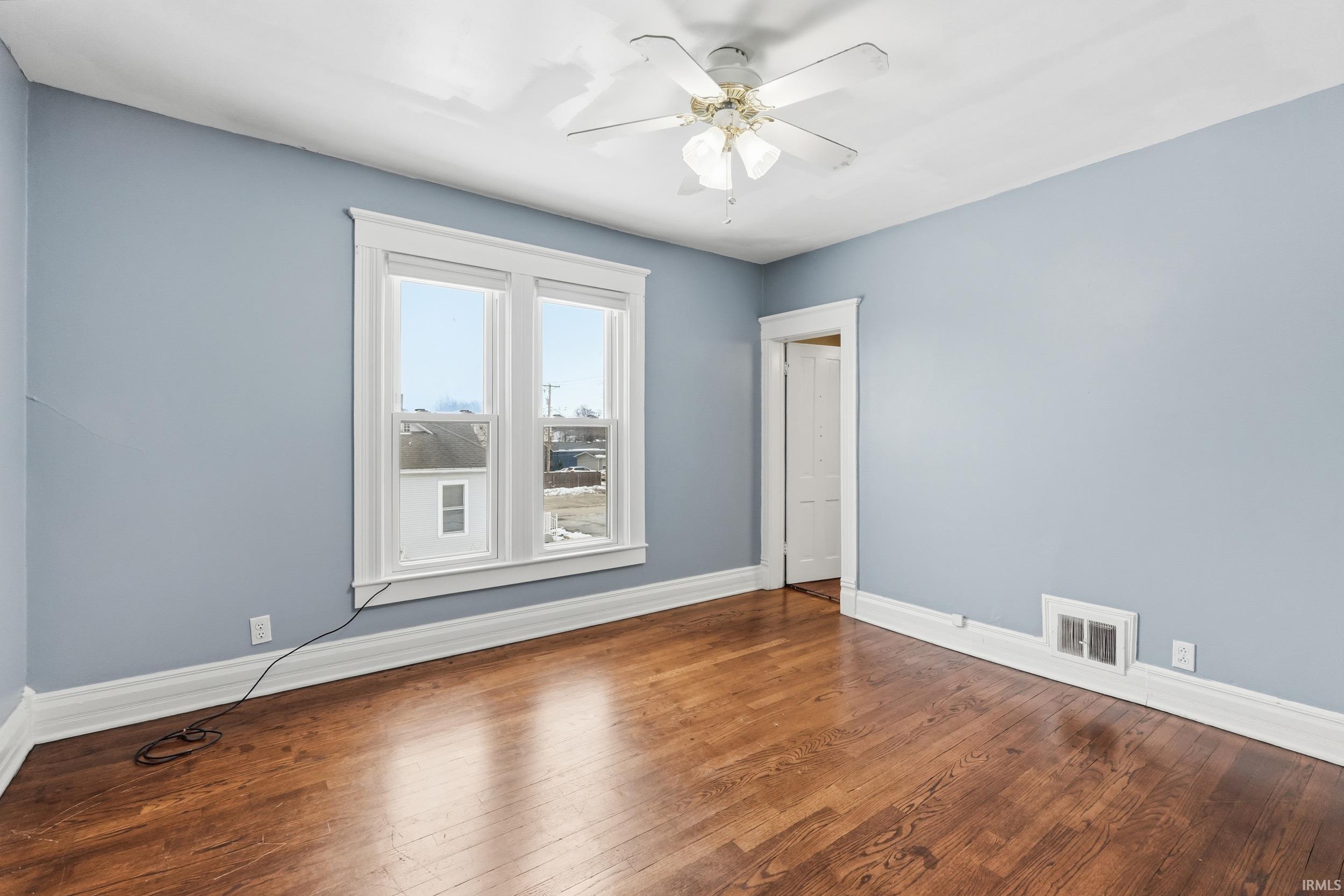 708 East Center Street Warsaw, IN 46580 - Photo 22 of 30