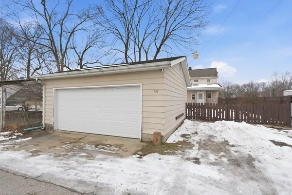 $214,900 | 708 East Center Street, Warsaw, IN 46580