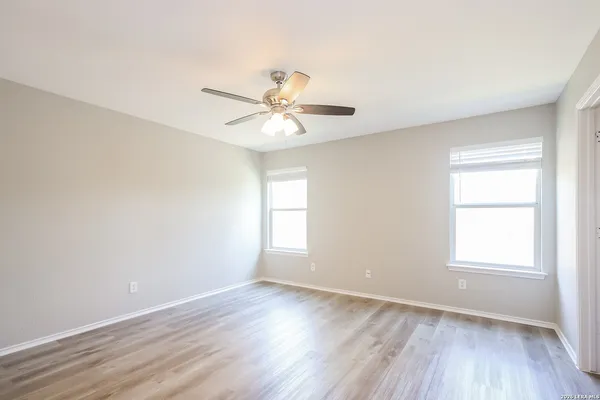 $1,605 | 310 Rustic Stable, San Antonio, TX 78227