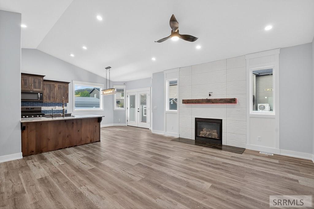 1725 Brock Drive Pocatello, ID 83201 - Photo 2 of 40