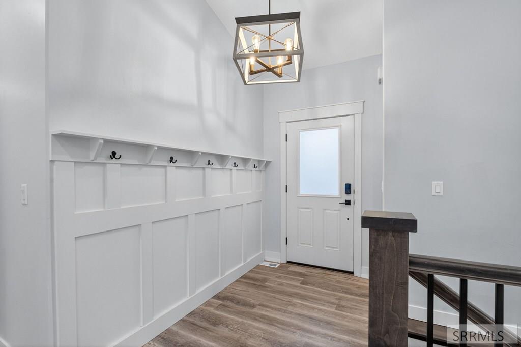 1725 Brock Drive Pocatello, ID 83201 - Photo 3 of 40