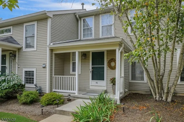 $294,500 | 41 Green Heron Drive, Hackettstown, NJ 07840