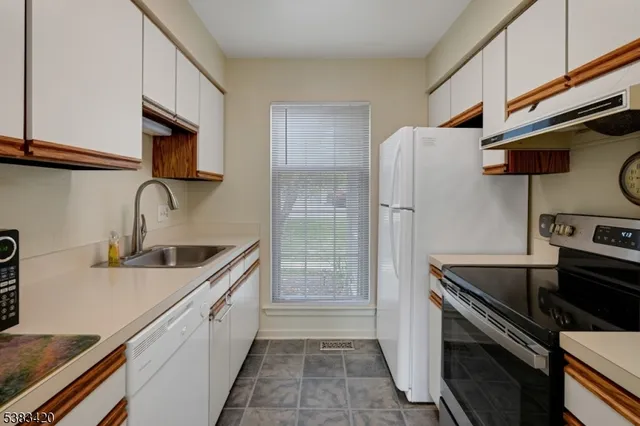 $294,500 | 41 Green Heron Drive, Hackettstown, NJ 07840