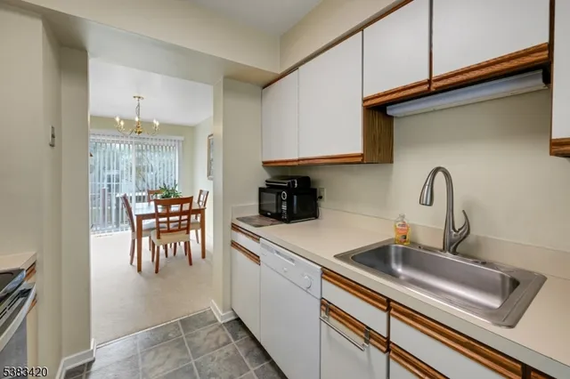 $294,500 | 41 Green Heron Drive, Hackettstown, NJ 07840