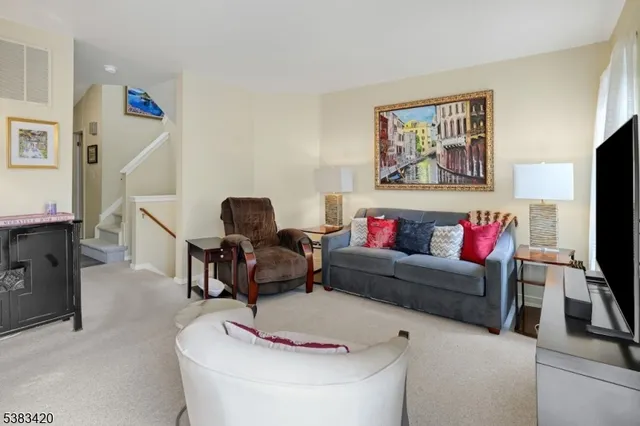 $294,500 | 41 Green Heron Drive, Hackettstown, NJ 07840