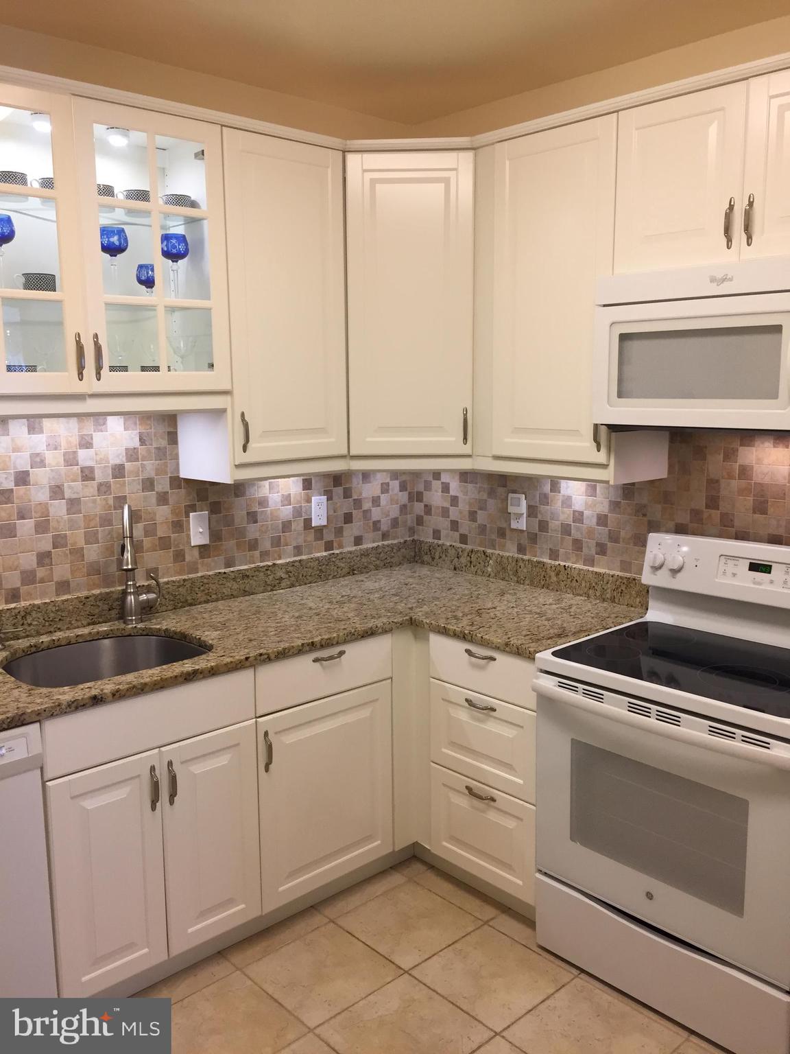 7218 Rolling Road Springfield, VA 22152 - Photo 7 of 37 Kitchen