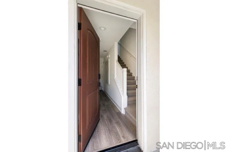 2220 South Ava Glen, Unit 906 Escondido, CA 92025 - Photo 2 of 23 a view of a hallway