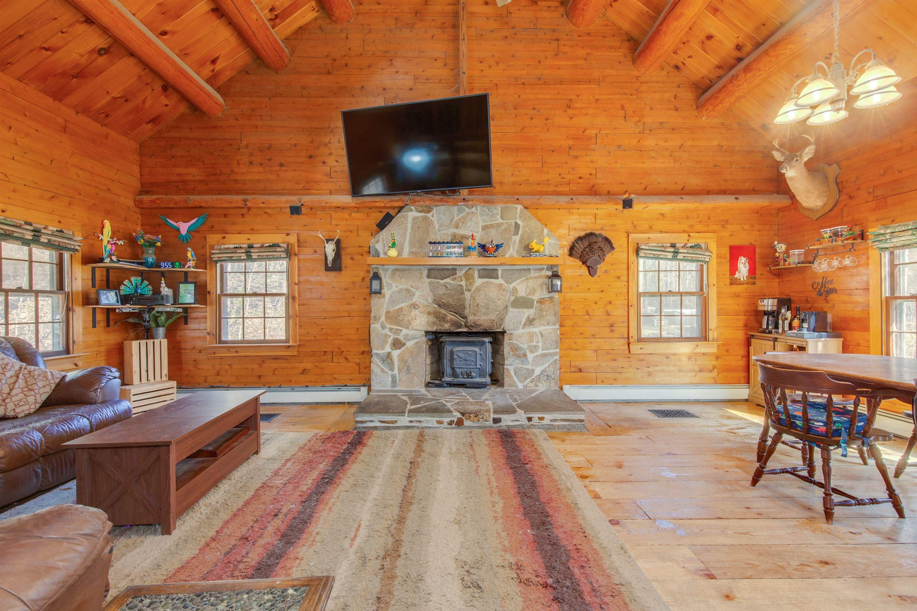 519 Candia Road Chester, NH 03036 - Photo 4 of 21 Gallery Image 4