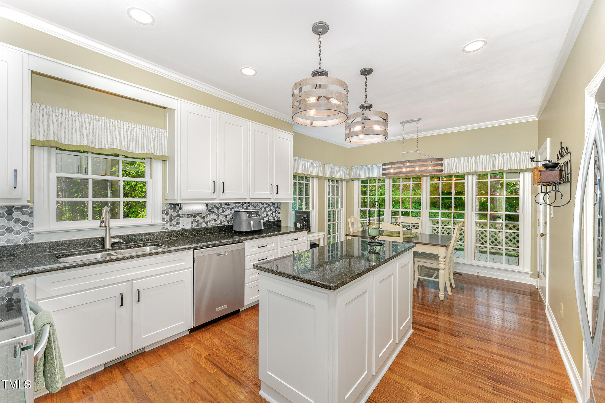 1104 Berwyn Way Raleigh, NC 27615 - Photo 9 of 47 010_a7304506-edit_76