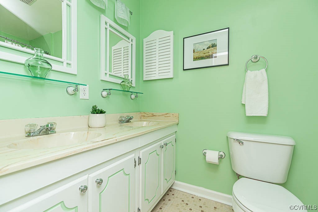 1700 Olde Coalmine Road Midlothian, VA 23113 - Photo 22 of 32 Hall Bathroom
