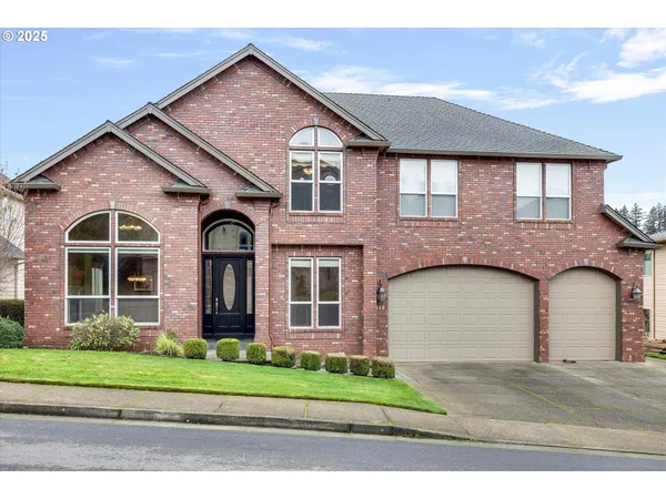 $890,000 | 620 Inverness Court Southeast, Salem, OR 97306