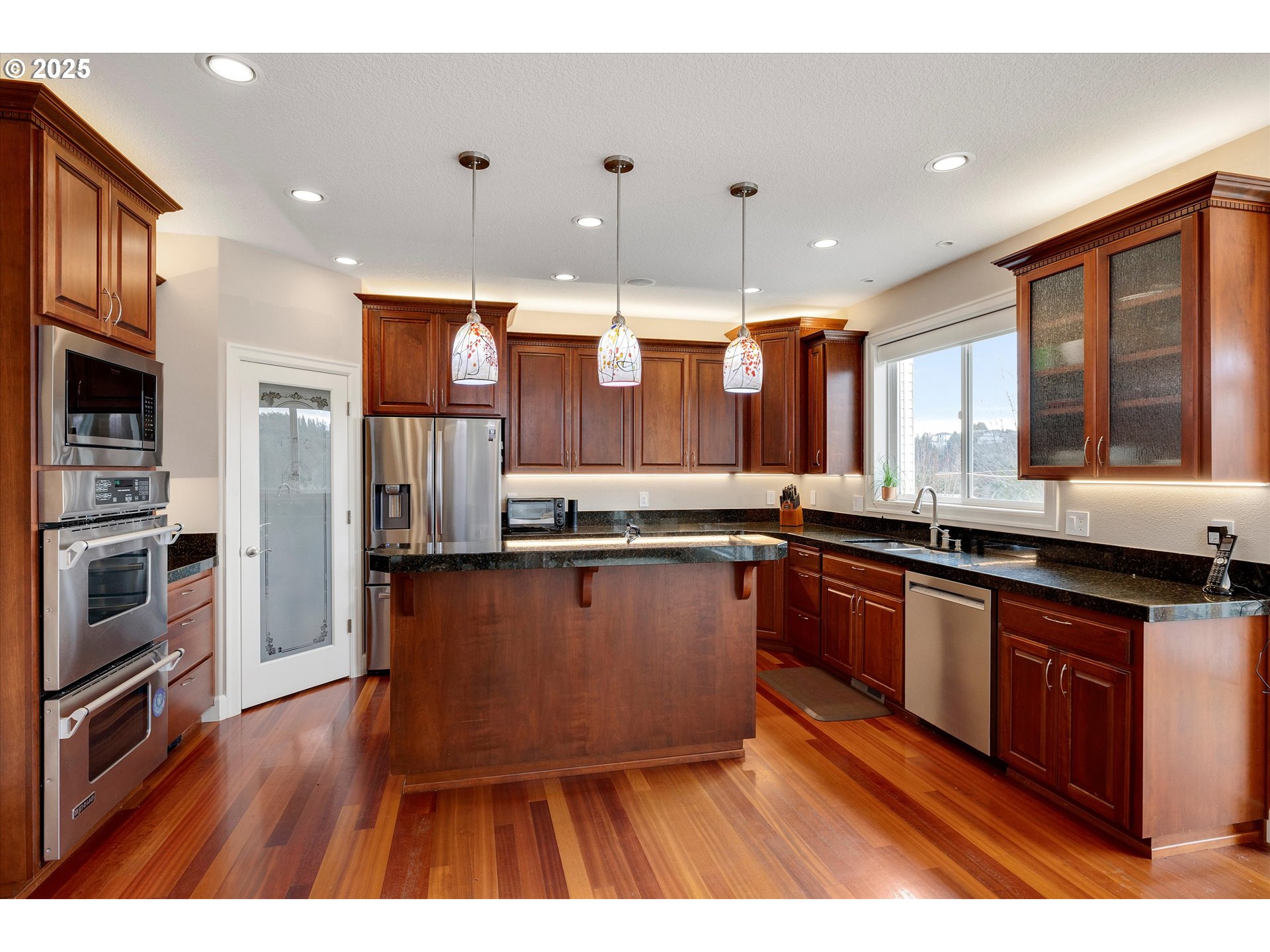 620 Inverness Court Southeast Salem, OR 97306 - Photo 15 of 37