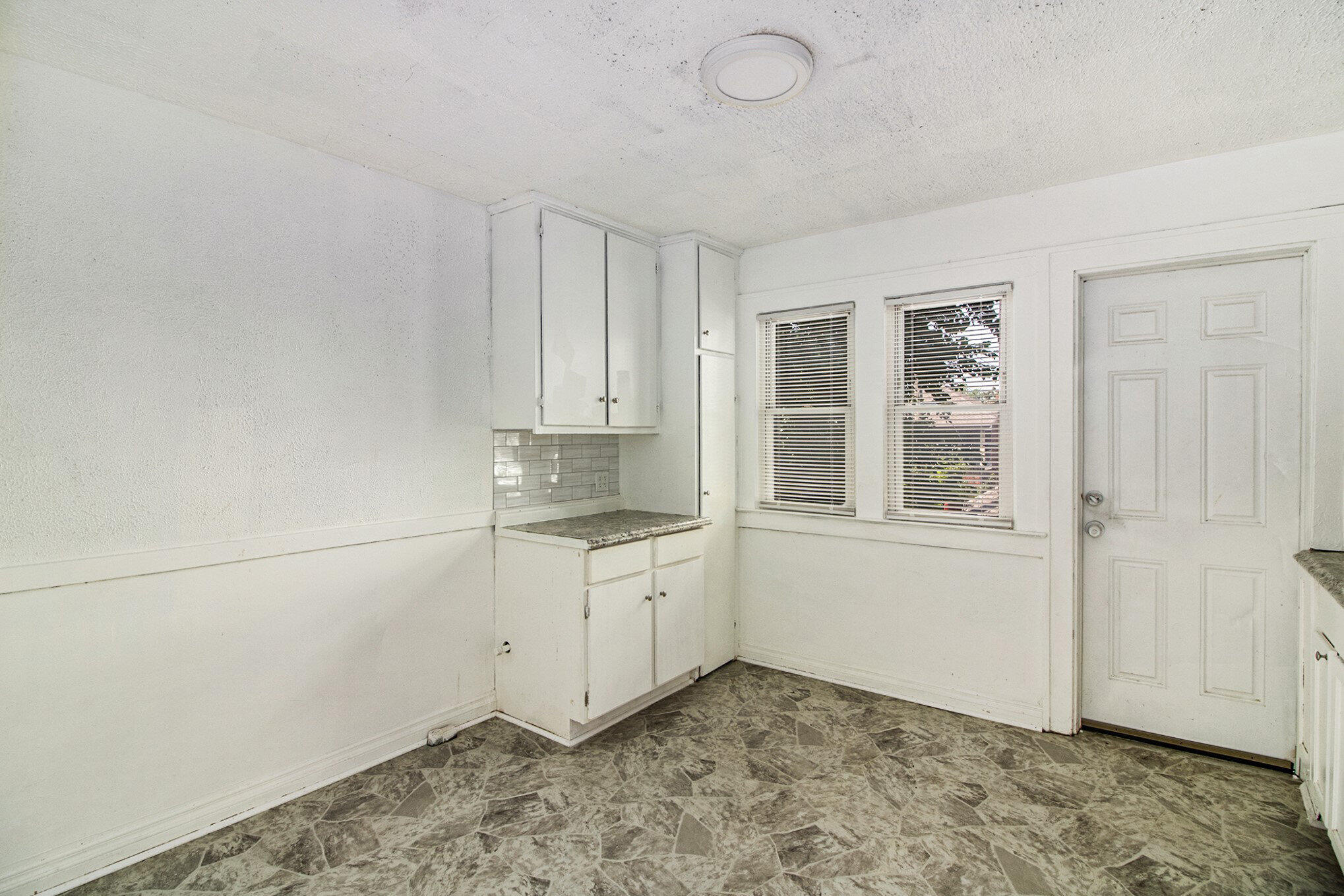 14343 Prevost Street Detroit, MI 48227 - Photo 16 of 22 018_img_8191_526