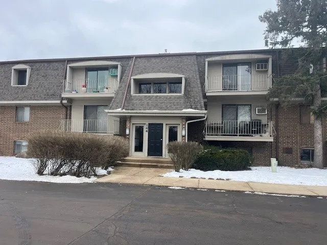 $159,900 | 144 East Bailey Road, Unit D, Naperville, IL 60565