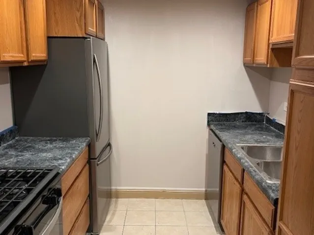 $159,900 | 144 East Bailey Road, Unit D, Naperville, IL 60565