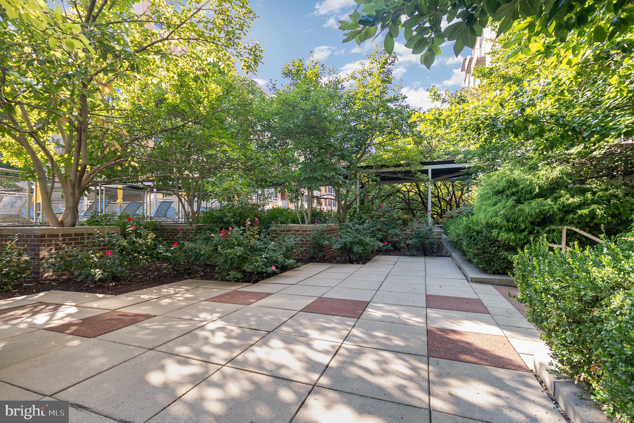 800 4th Street Southwest, Unit N322 Washington, DC 20024 - Photo 34 of 37