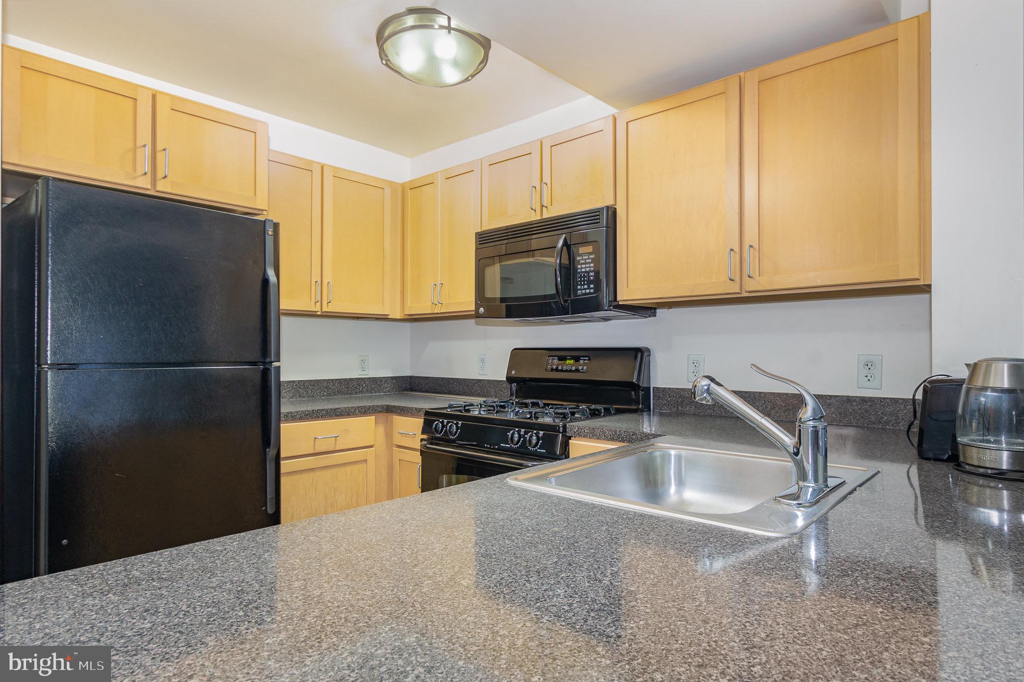 800 4th Street Southwest, Unit N322 Washington, DC 20024 - Photo 8 of 37