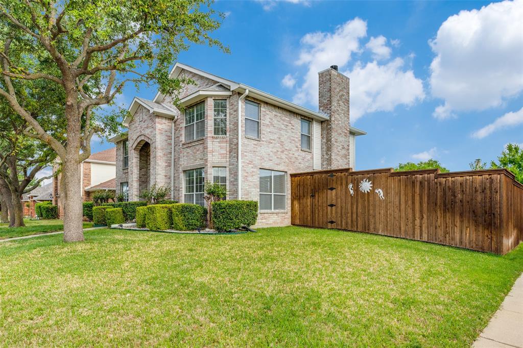 1445 Berkley Road Allen, TX 75002 - Photo 25 of 30 The board on board privacy fence with metal posts is sturdy and in good condition.