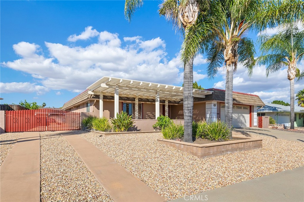 25784 Roanoke Road Menifee, CA 92586 - Photo 5 of 41