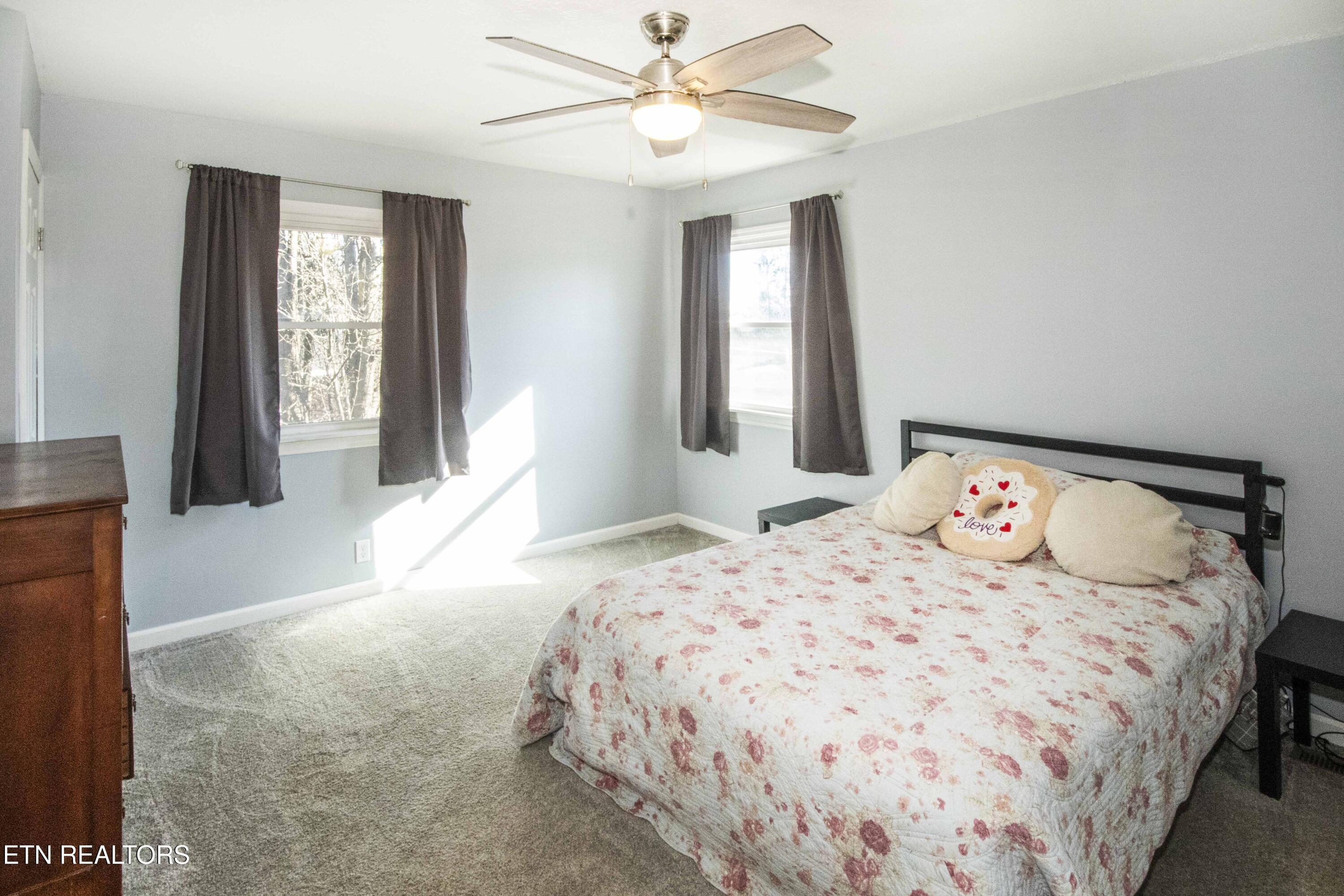 106 Verbena Road Oak Ridge, TN 37830 - Photo 14 of 26 V19A9026