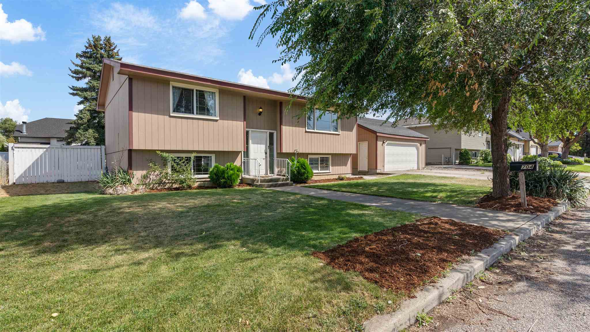 704 North Collins Road Spokane Valley, WA 99216 - Photo 1 of 19 Gallery Image 1