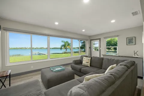 $549,000 | 1622 West Dinner Lake Drive, Sebring, FL 33870