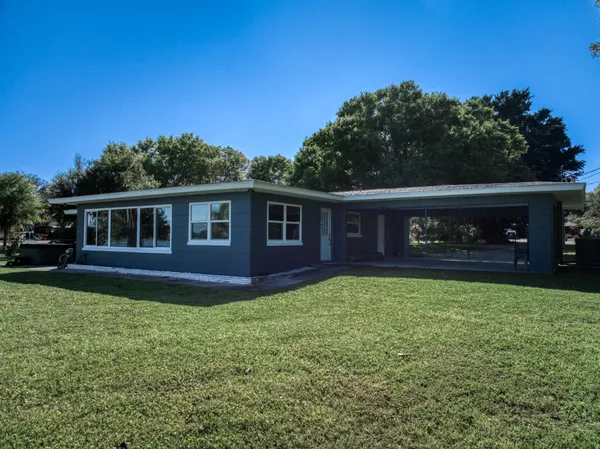 $549,000 | 1622 West Dinner Lake Drive, Sebring, FL 33870