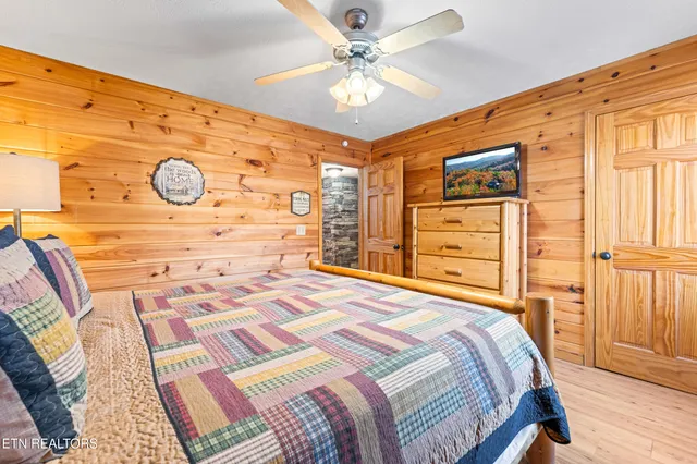 $950,000 | 829 Red Fox Trail, Gatlinburg, TN 37738