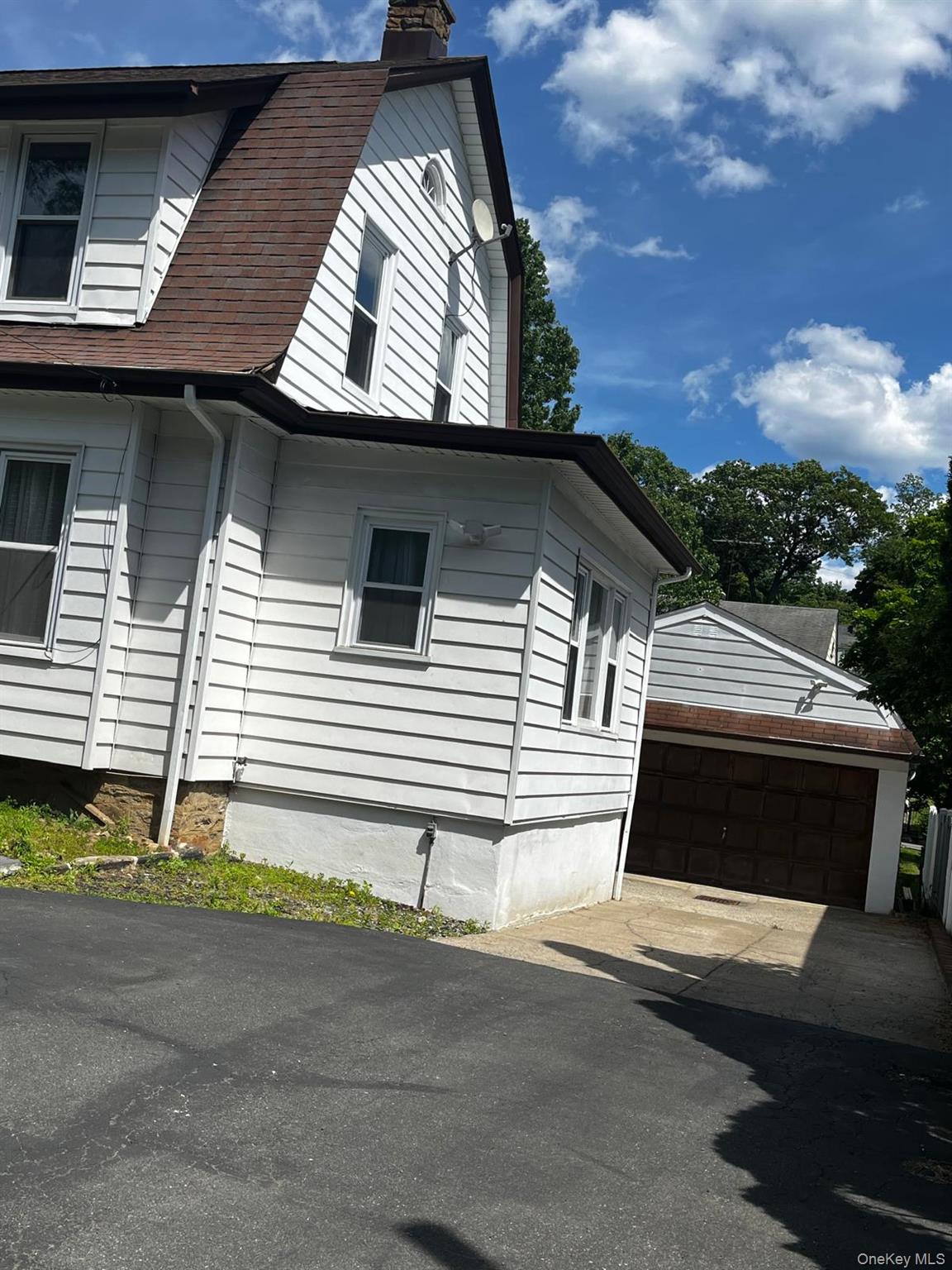 440 Mile Square Road Yonkers, NY 10701 - Photo 4 of 29