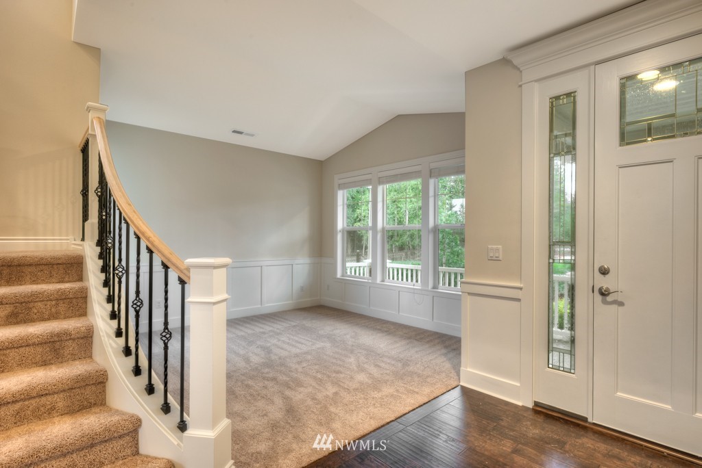 13716 174th Avenue Southeast, Unit 43 Renton, WA 98059 - Photo 3 of 16 Gallery Image 3