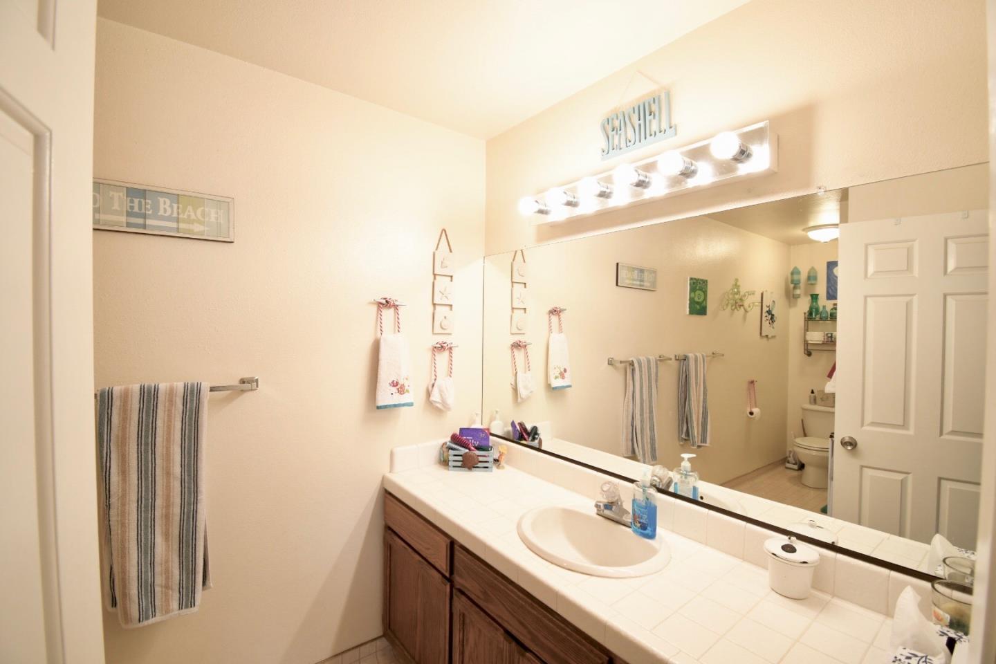 1057 Riker Street, Unit 7 Salinas, CA 93901 - Photo 6 of 13 Gallery Image 6