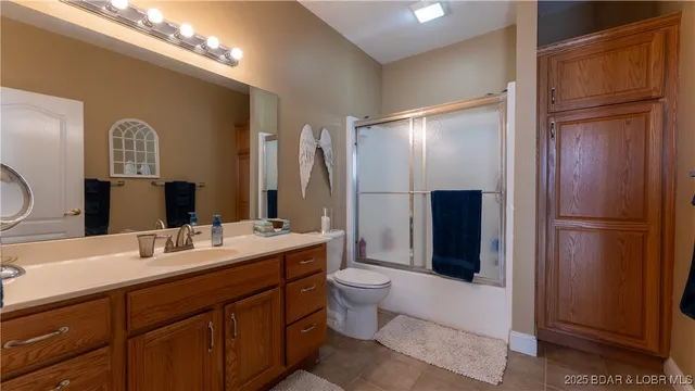 $549,900 | 66 Beacon Hill Drive, Lake Ozark, MO 65049