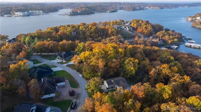 $549,900 | 66 Beacon Hill Drive, Lake Ozark, MO 65049