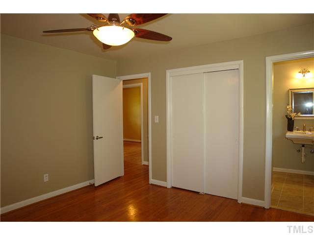 221 Hudson Street Raleigh, NC 27608 - Photo 11 of 20